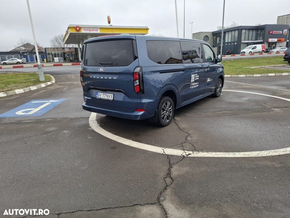 Ford Tourneo Custom - 3