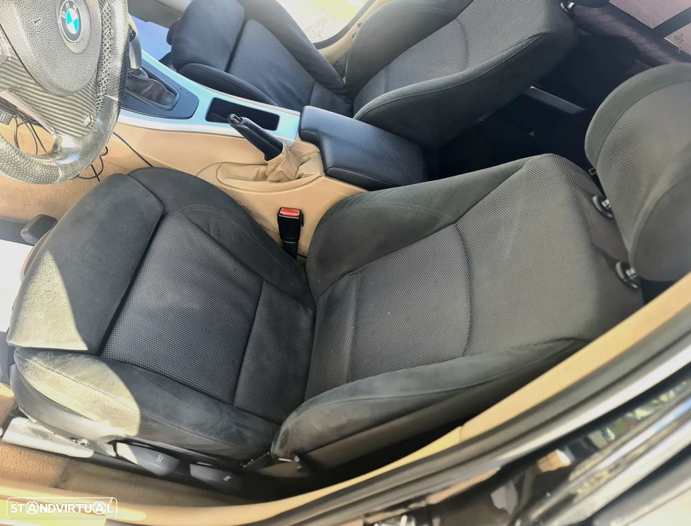 BMW 320 d Sport Auto - 11