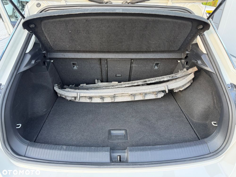 Volkswagen T-Roc 1.5 TSI Life - 32