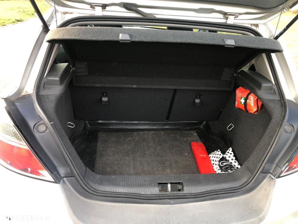 Opel Astra - 16