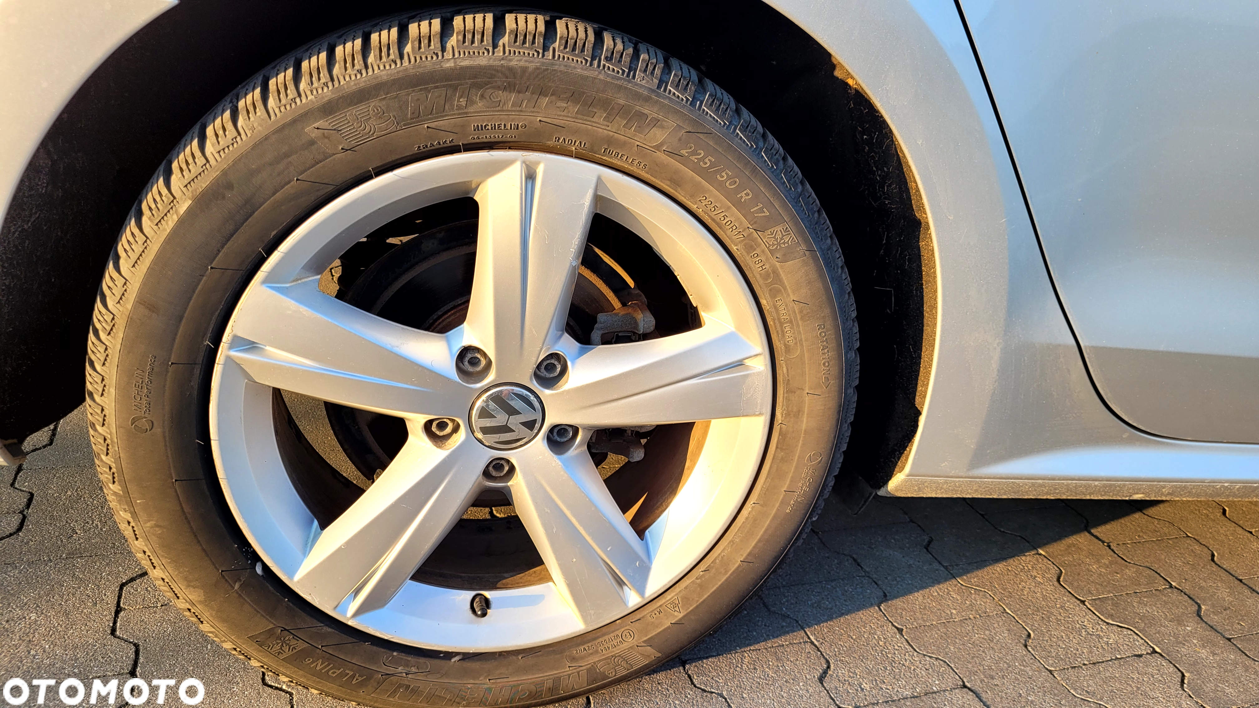 Volkswagen Passat - 16