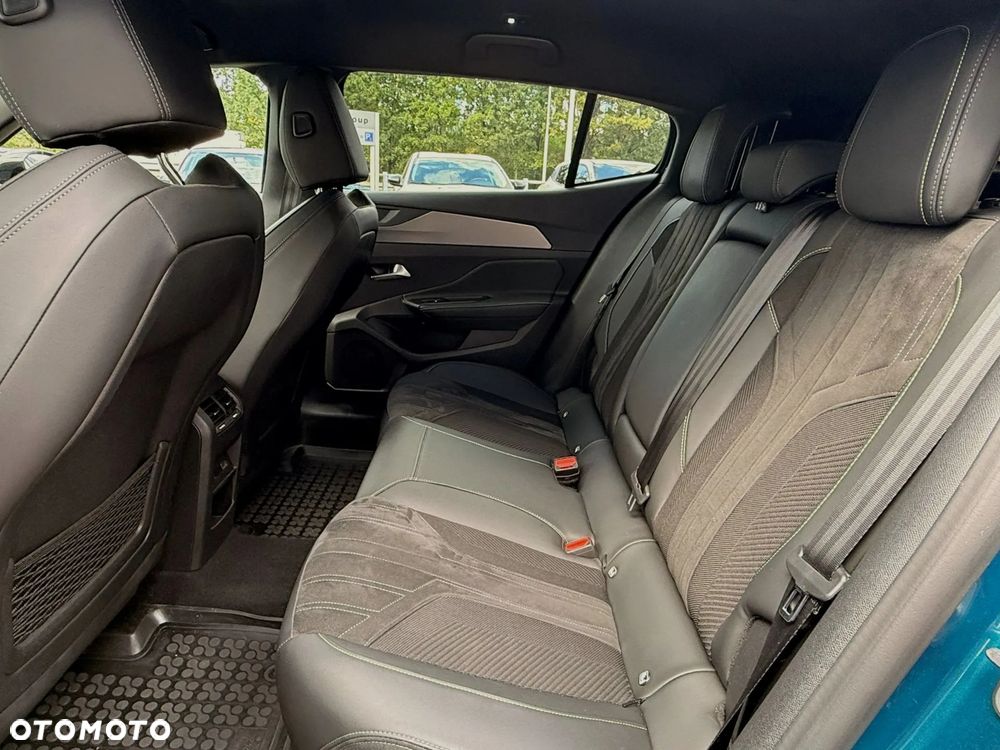 Peugeot 408 1.2 PureTech GT S&S EAT8 - 31