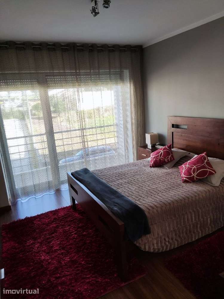 Vende-se moderno Apartamento T3 Duplex com jardim privativo - Grande imagem: 5/21