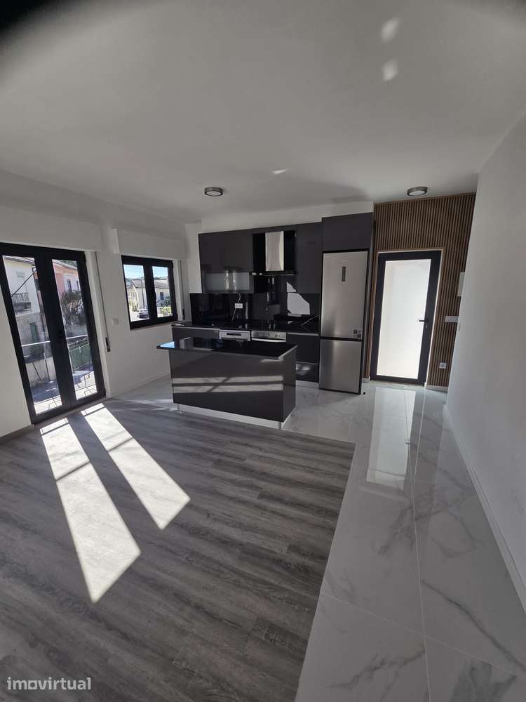 Apartamento T3 com Terraço e estacionamento em Viseu - Grande imagem: 3/20