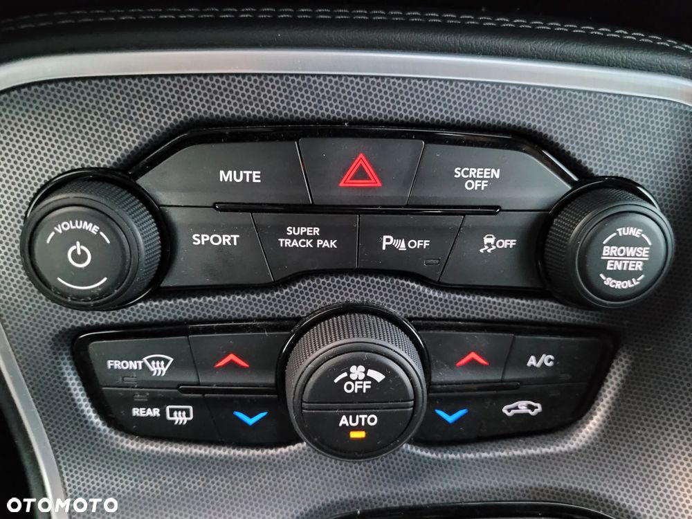 Dodge Challenger 3.6 GT AWD - 27