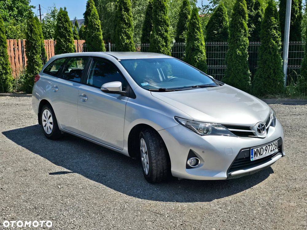 Toyota Auris - 2