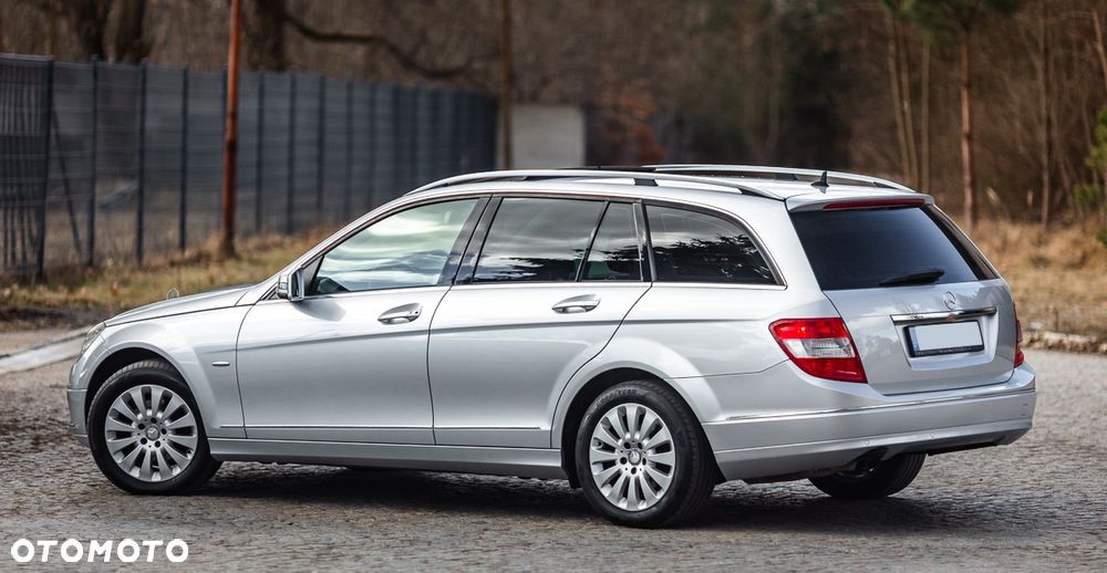 Mercedes-Benz Klasa C 180 BlueEFFICIENCY Elegance - 17