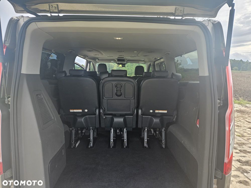 Ford Tourneo Custom - 16