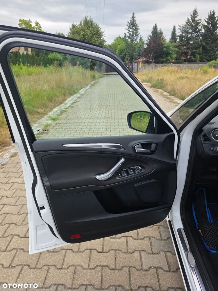 Ford S-Max 2.0 Titanium - 29