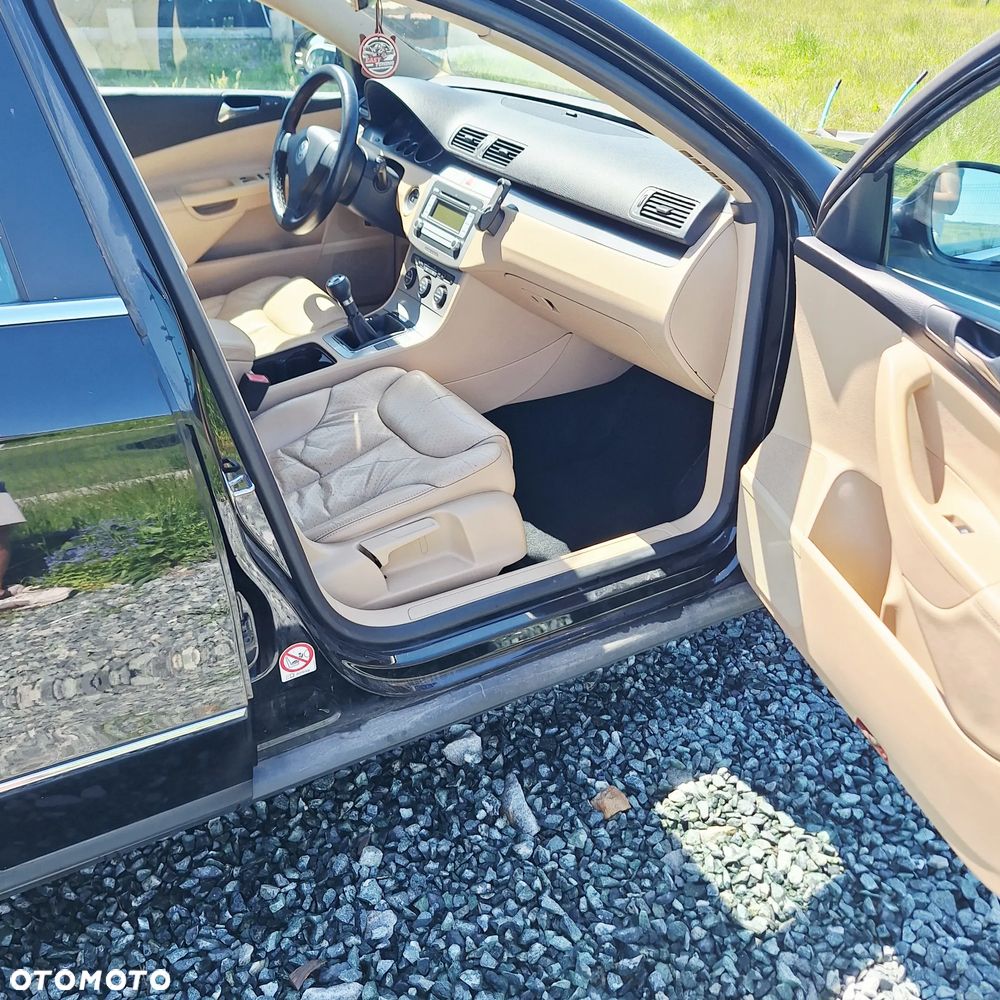 Volkswagen Passat 2.0 TDI DPF Comfortline - 9