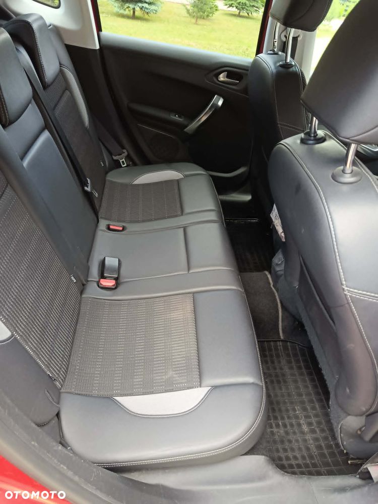 Peugeot 2008 e-HDi FAP 115 STOP & START Allure - 8