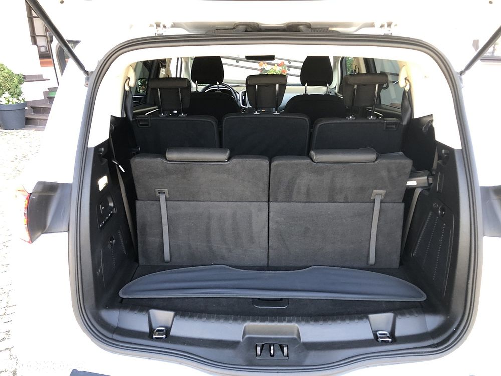 Ford S-Max 2.0 EcoBlue Titanium - 24