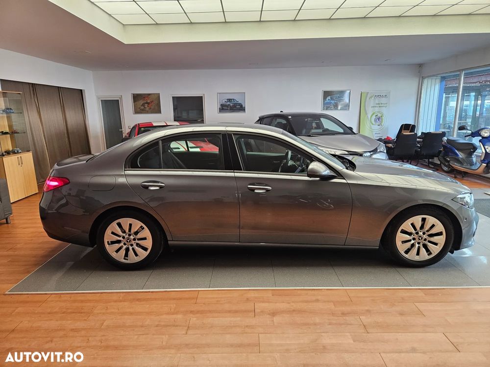 Mercedes-Benz C 220 d 4Matic 9G-TRONIC - 4