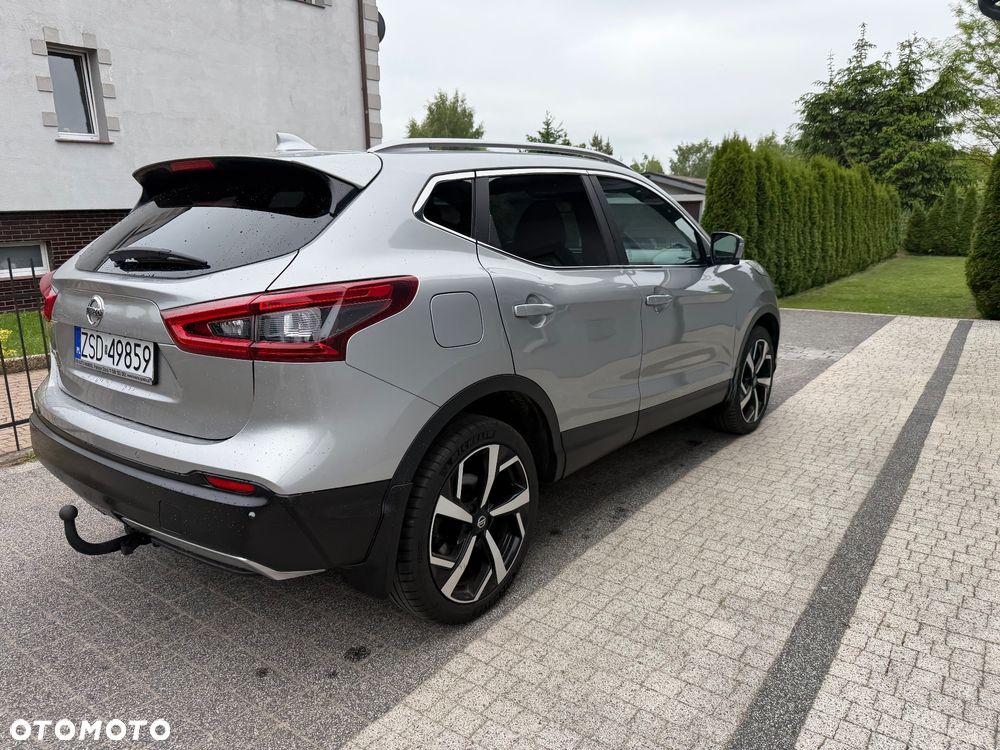 Nissan Qashqai 1.6 dCi Xtronic TEKNA+ - 27