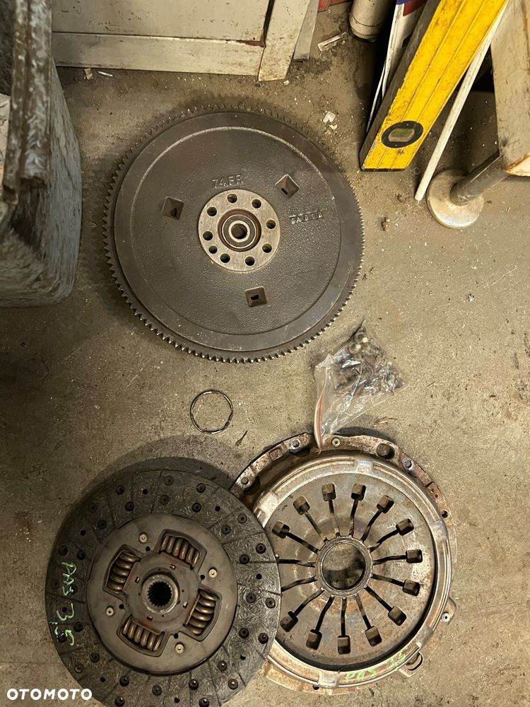 Sprzęgło kompletne Mitsubishi pajero 2 3.5 benzyna - 3