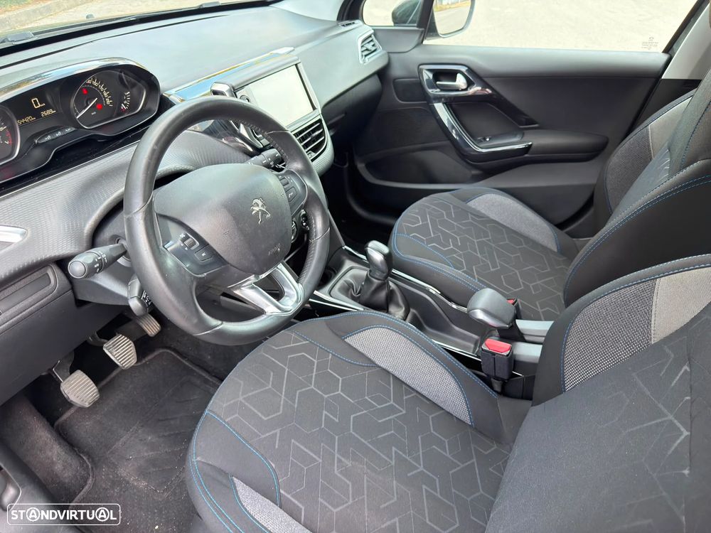 Peugeot 2008 1.2 PureTech Style - 11
