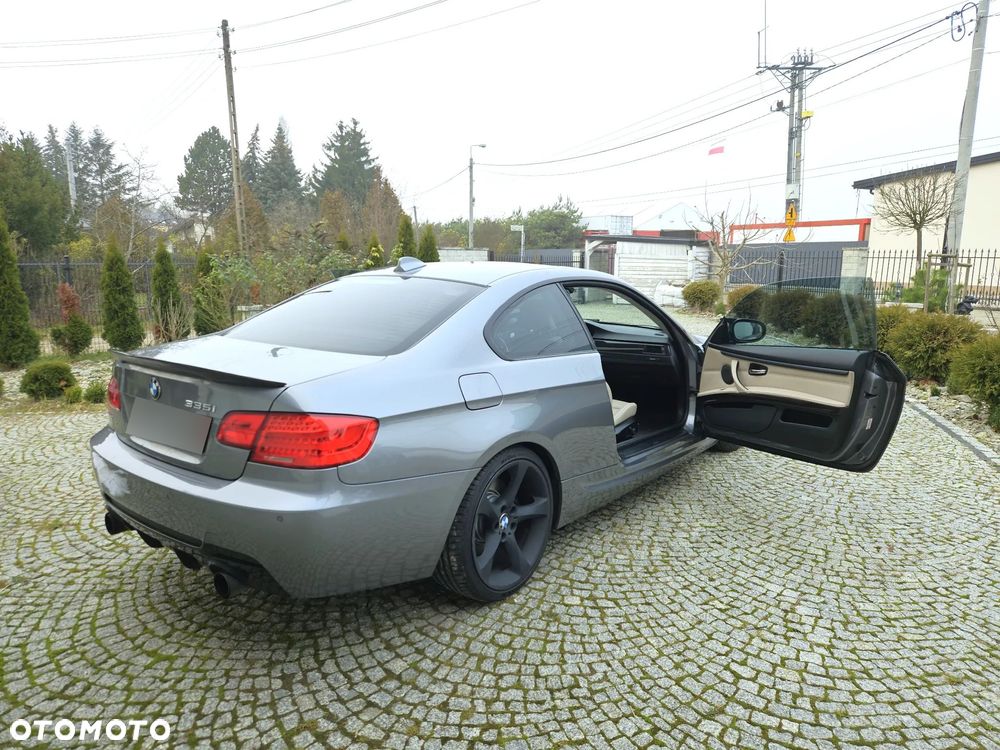 BMW Seria 3 335i xDrive - 5