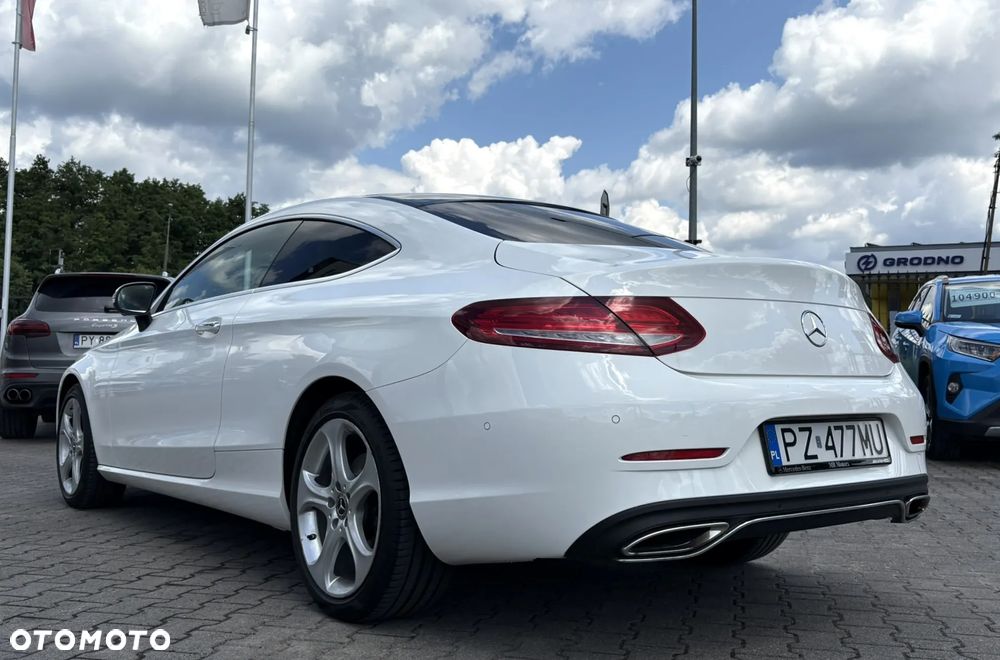 Mercedes-Benz Klasa C 200 4-Matic 9G-Tronic - 6