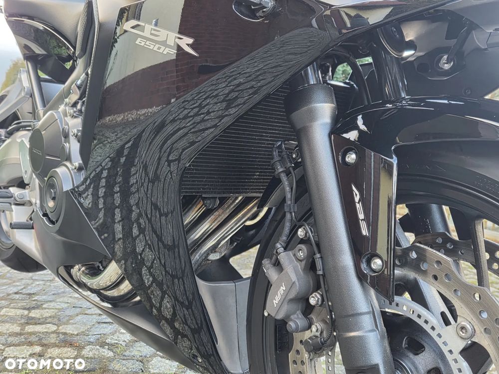 Honda CBR - 32