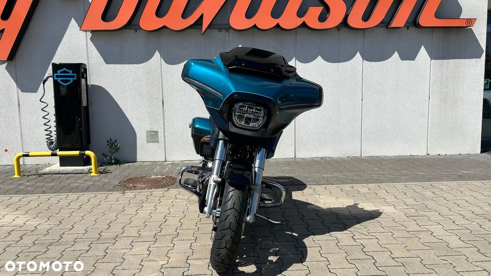 Harley-Davidson Touring Street Glide - 11