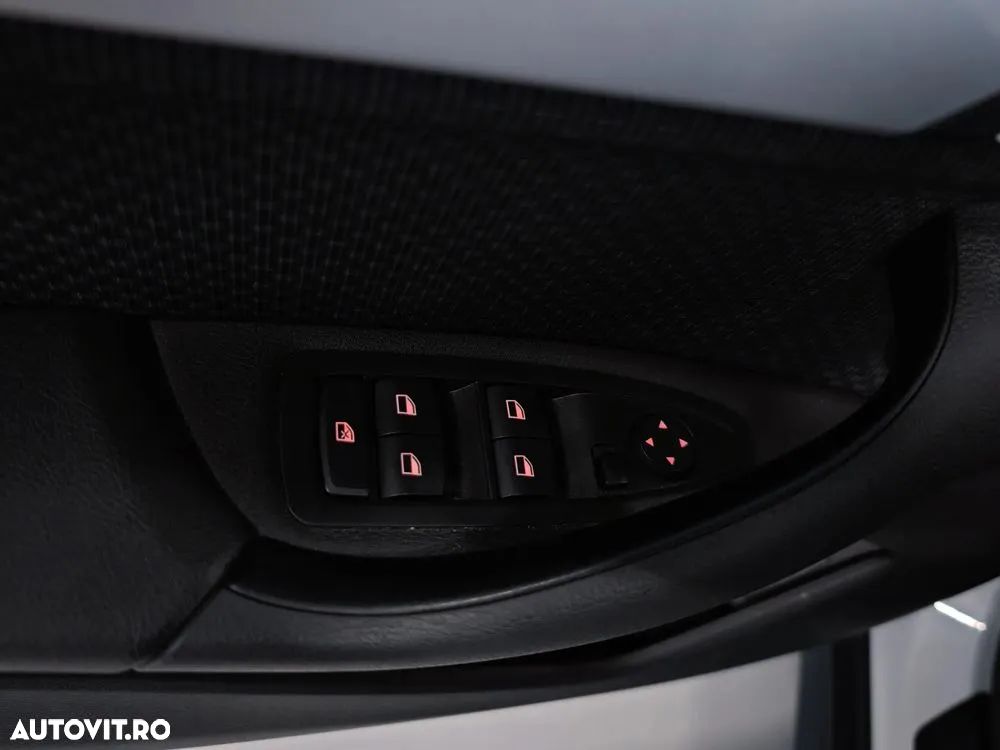 BMW X1 xDrive25e Advantage - 13