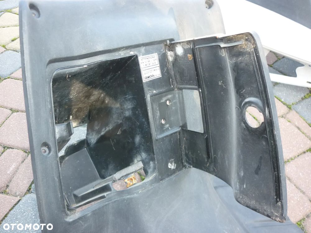 Owiewka felga osłona ogon podłoga Malaguti F12 - 10