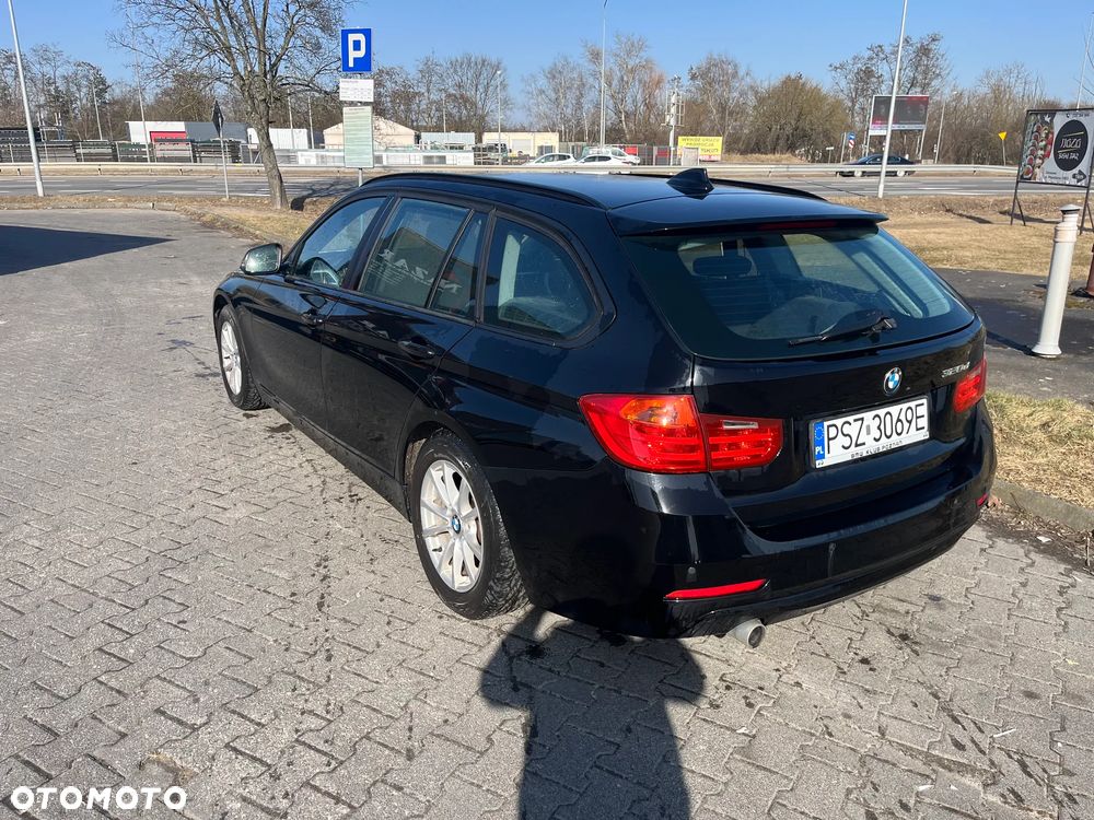 BMW Seria 3 320d - 24