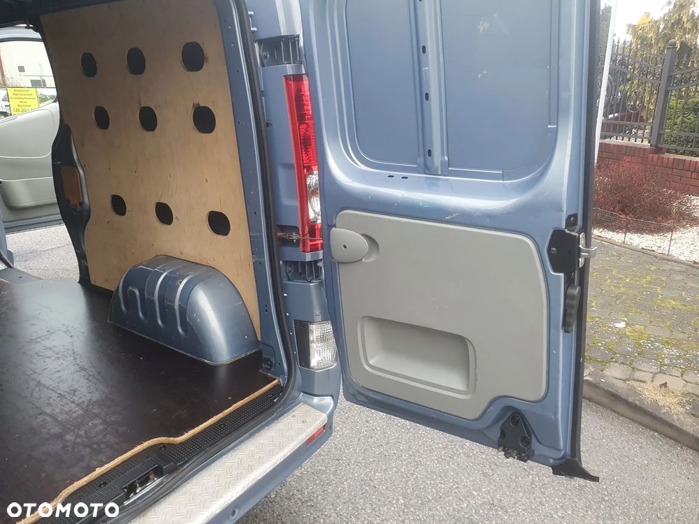 Opel Vivaro - 24