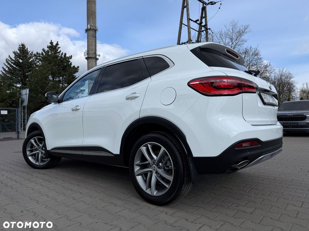 MG EHS Luxury - 9