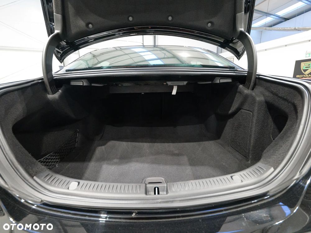 Mercedes-Benz Klasa E 220 d Avantgarde - 38