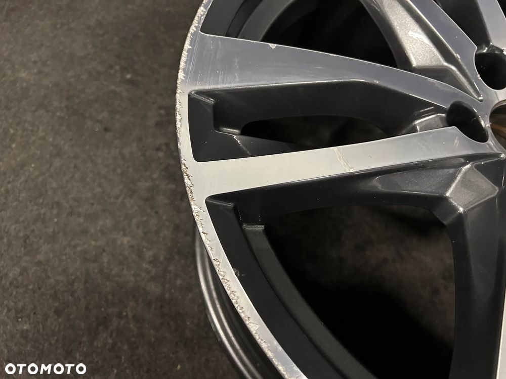 Alufelga Audi A6 C8 19 cali 5x112 1szt. 4K0601025H - 4