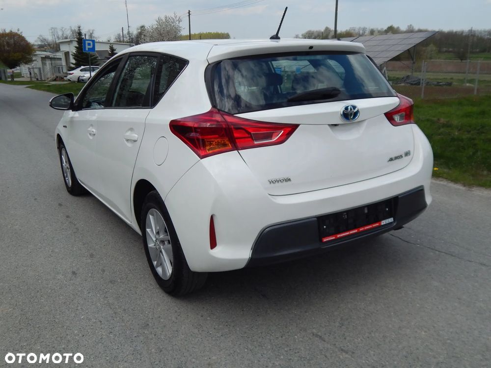 Toyota Auris - 10