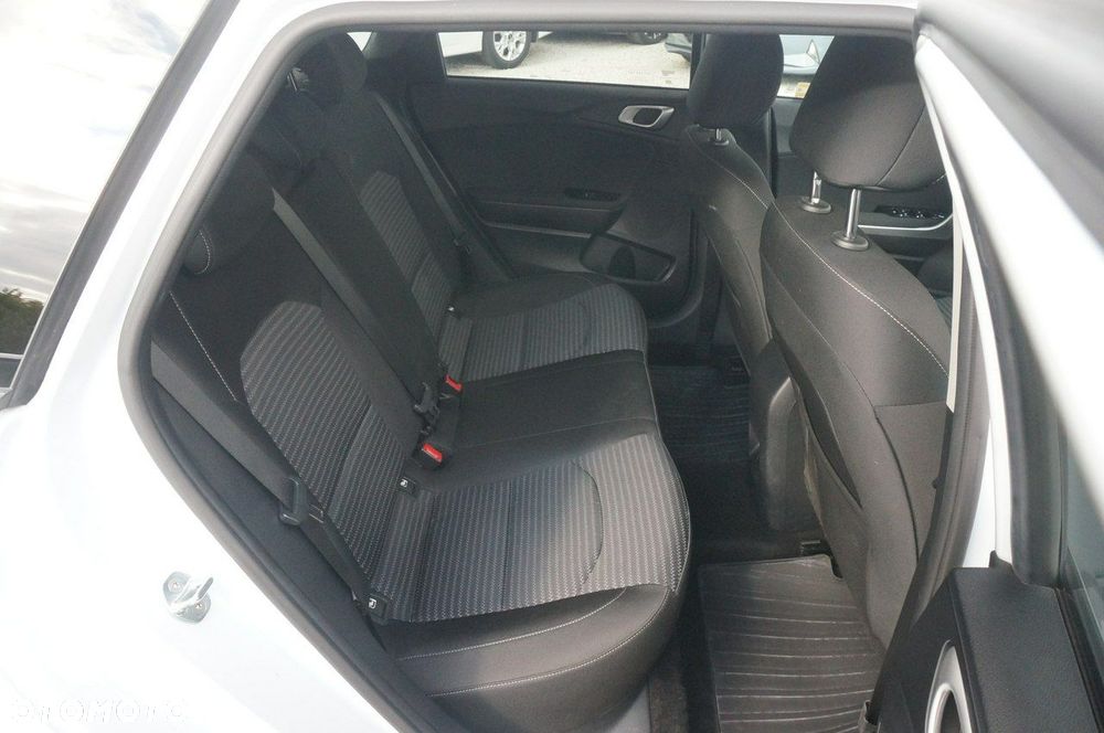 Kia Ceed 1.5 T-GDI M - 31