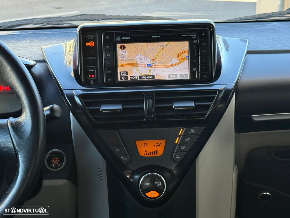 Toyota iQ 1.33 VVT-i 2 MultiDrive EP+NAVI+Bluetooth - 12