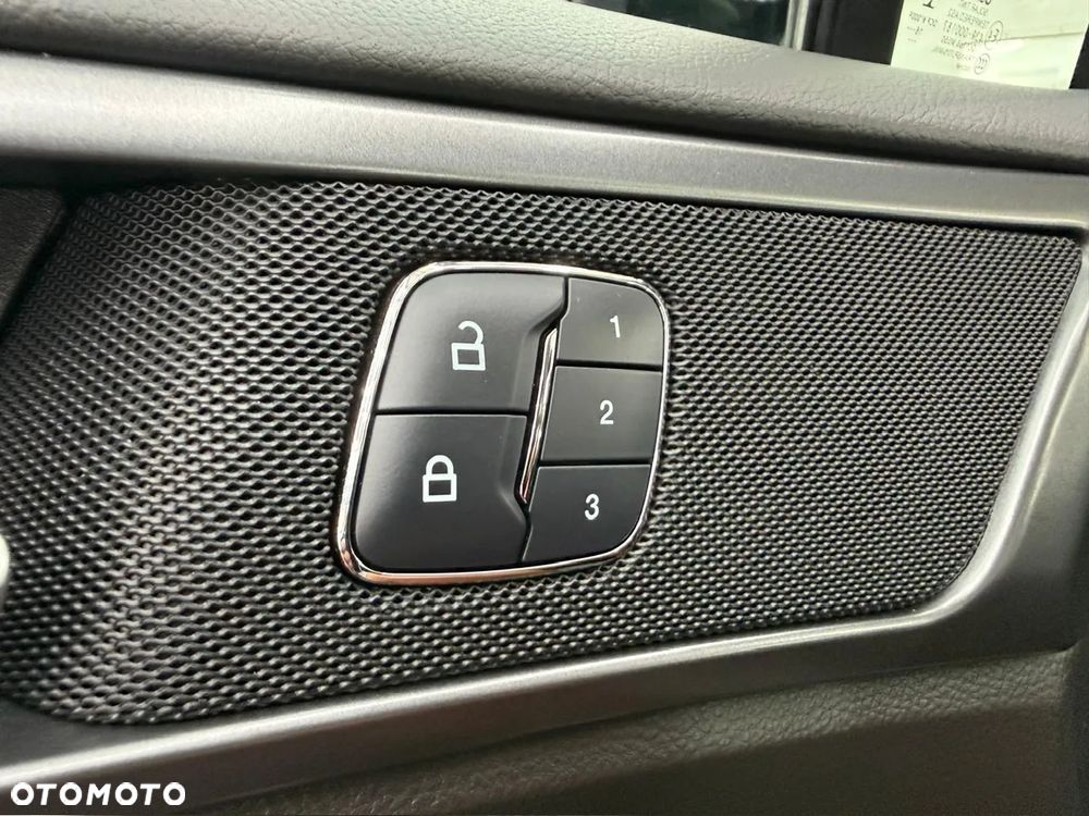 Ford Mondeo 2.0 TDCi Titanium 4WD PowerShift - 22