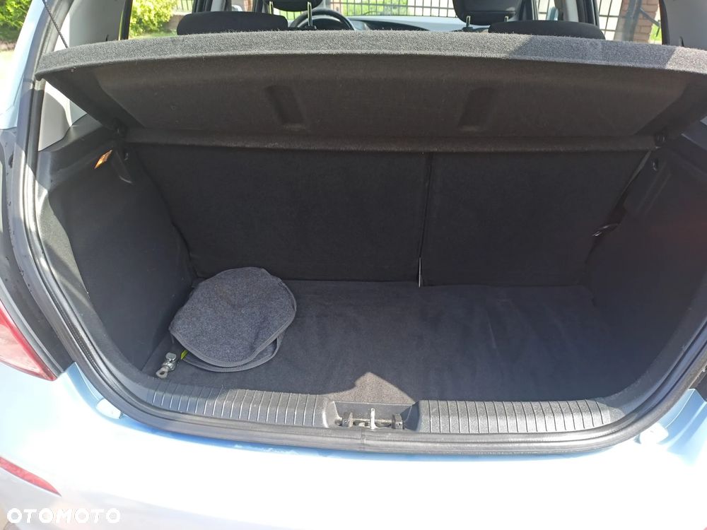 Hyundai i20 1.25 Comfort - 11
