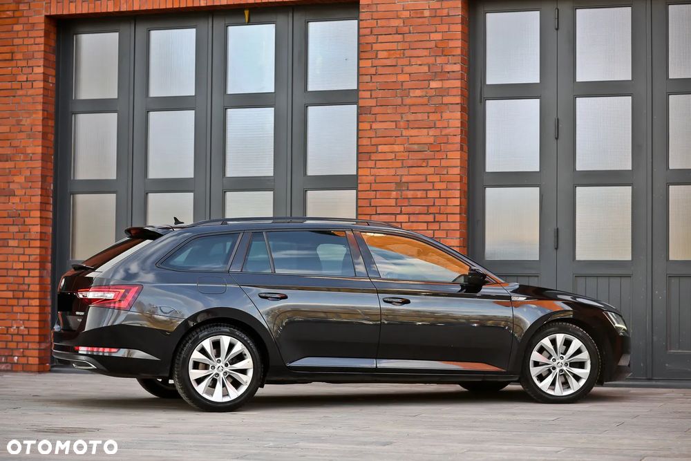 Skoda Superb 2.0 TDI 4x4 DSG Sportline - 17