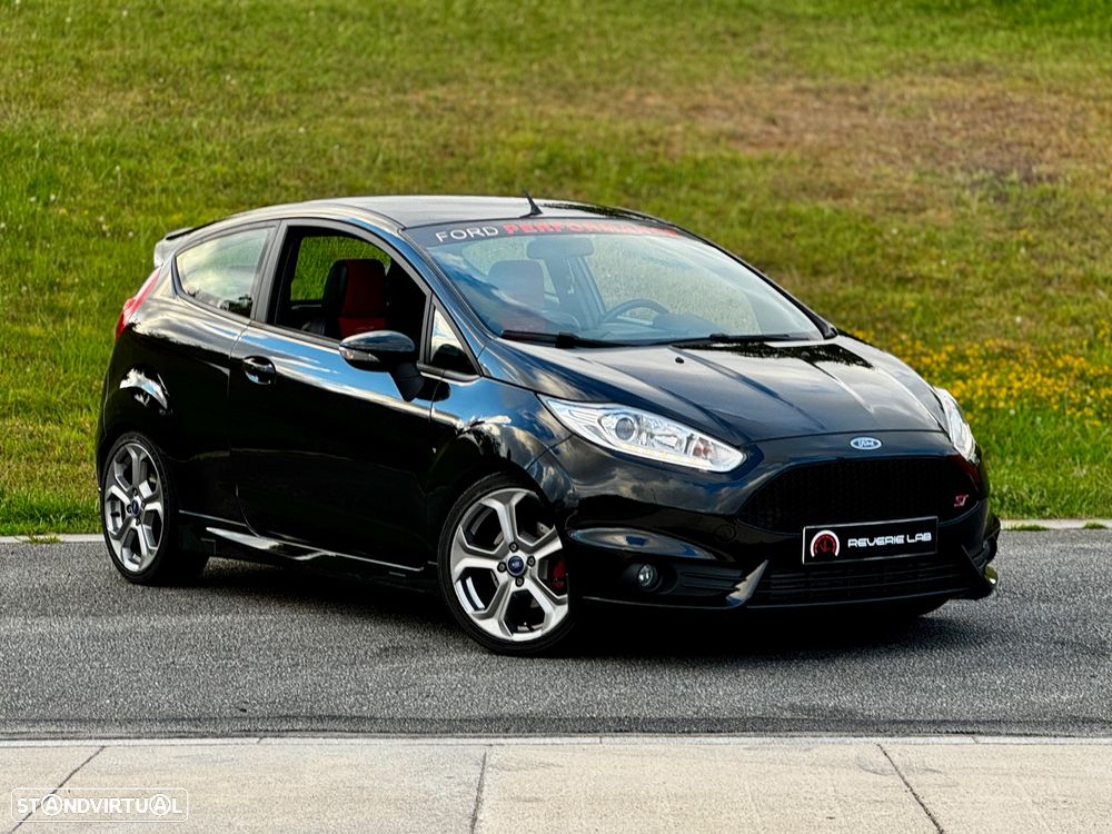 Ford Fiesta 1.6 EcoBoost c/ Pack Pele Desportiva ST - 3