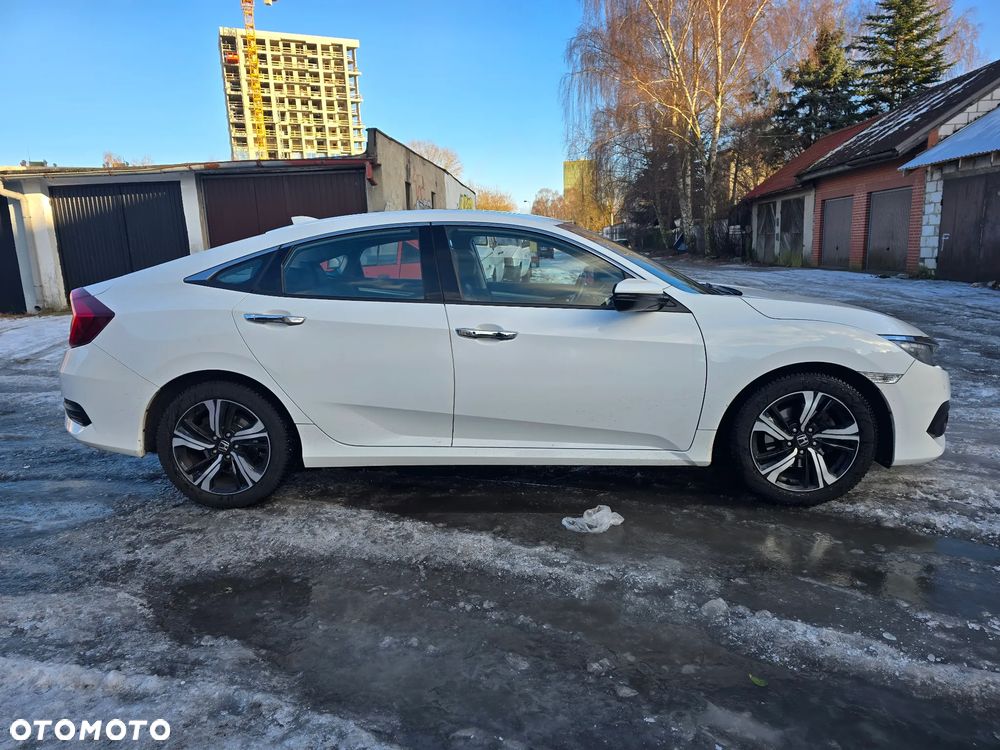 Honda Civic 1.5 i-VTEC Turbo CVT Executive - 4