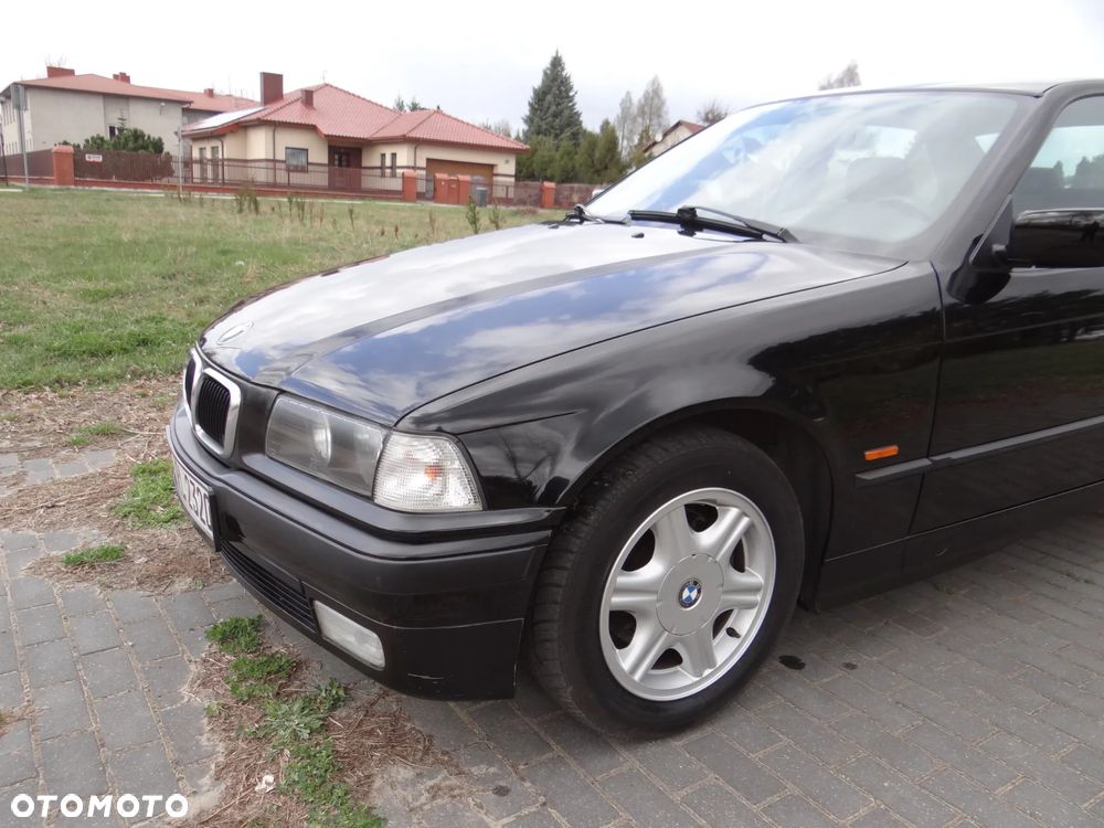BMW Seria 3 316i - 12