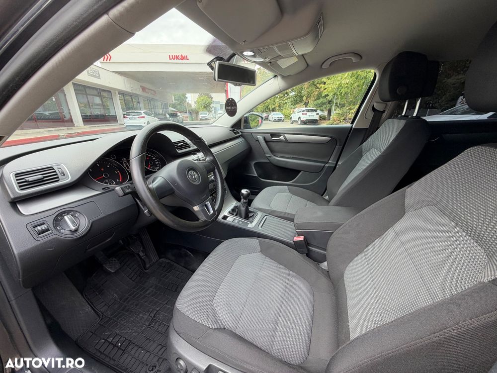 Volkswagen Passat 1.6 TDI BlueMotion Technology Comfortline - 11