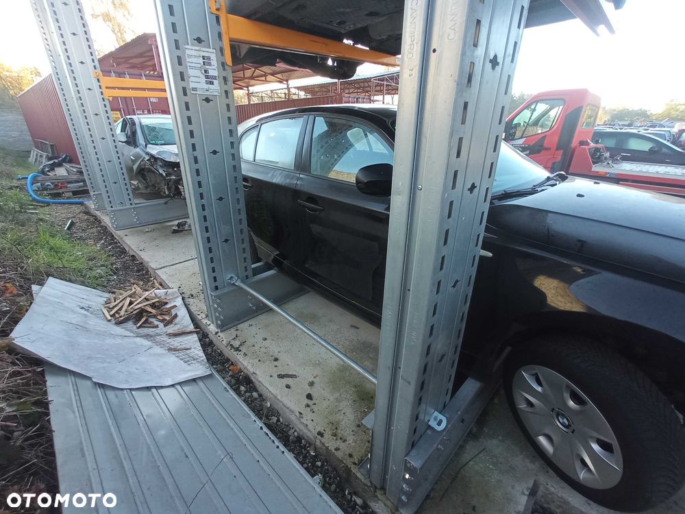 BMW 116i E87 2011 rok  NA CZĘŚCI - 4