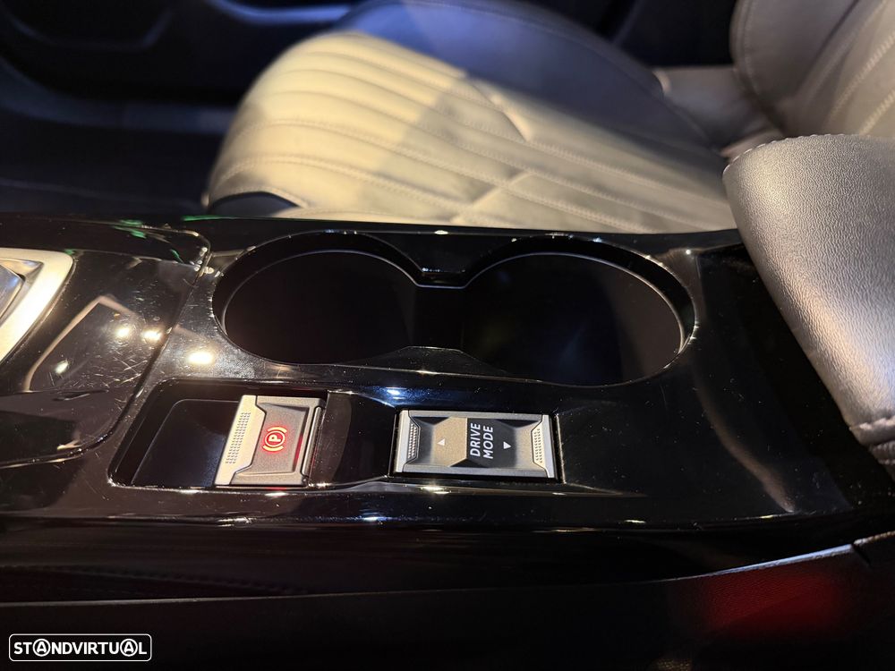 Peugeot e-2008 GT Pack - 25