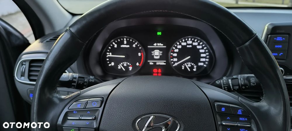 Hyundai i30 blue Kombi 1.6 CRDi Passion - 9