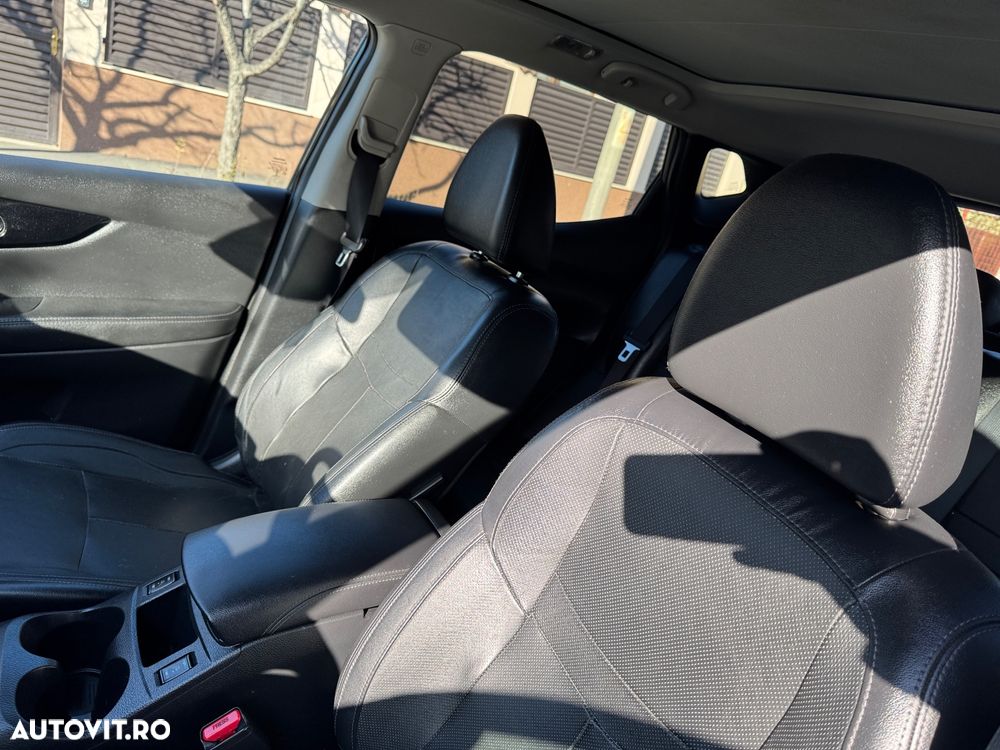 Nissan Qashqai 1.6L dCi Start/Stop 4X4-i Tekna - 8