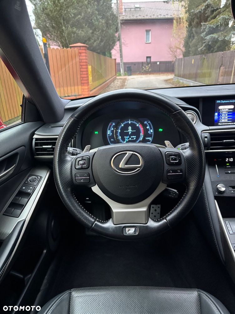 Lexus IS 200t / 300 F Sport - 23
