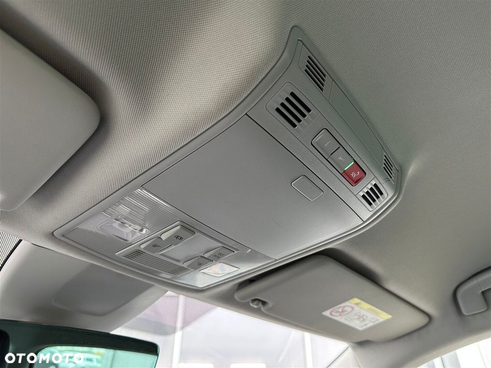 Skoda Superb 2.0 TDI SCR L&K DSG - 32