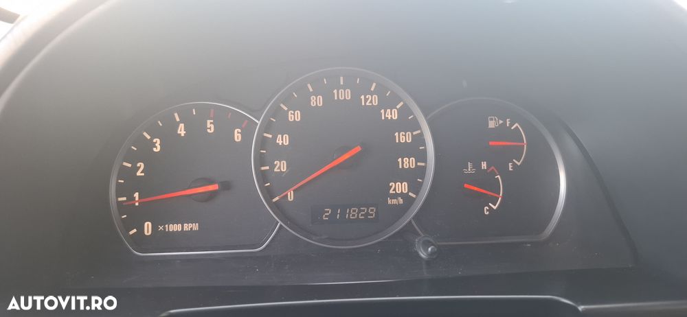 Suzuki Grand Vitara XL-7 2.0 TD - 18