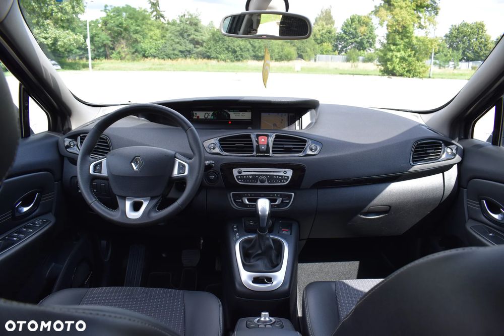 Renault Grand Scenic 2.0 16V 140 CVT Bose Edition - 24