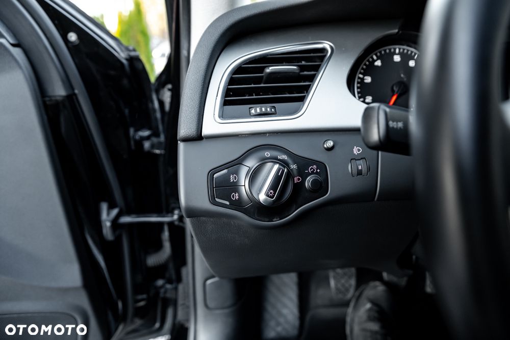 Audi A4 Avant 2.0 TFSI quattro Attraction - 29